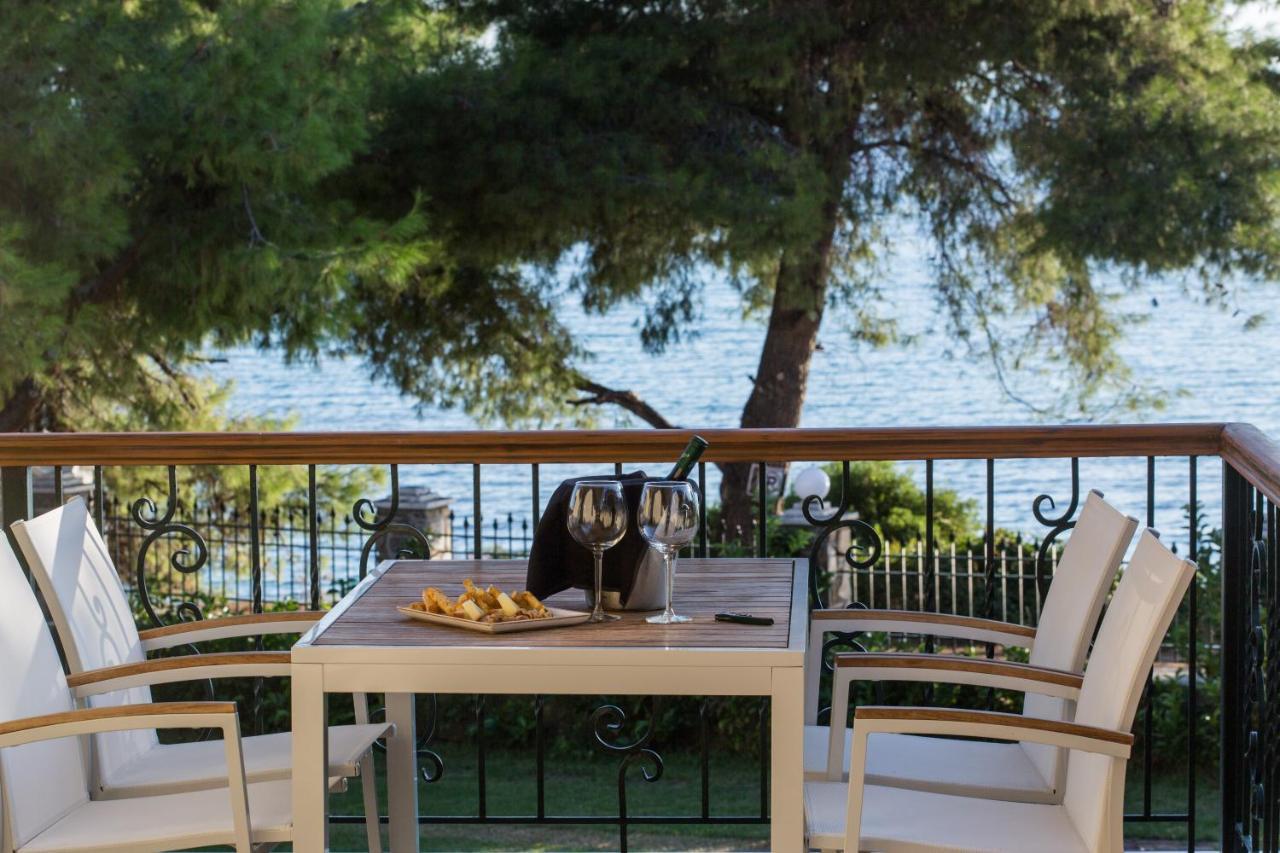 Moriel Seaside Homes Suites Elia Nikitis Exterior foto